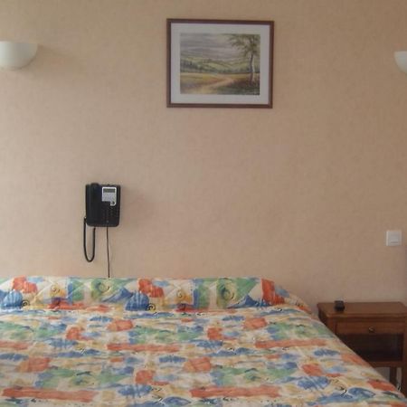 Auberge Les Muriers La Ferté-Hauterive 외부 사진