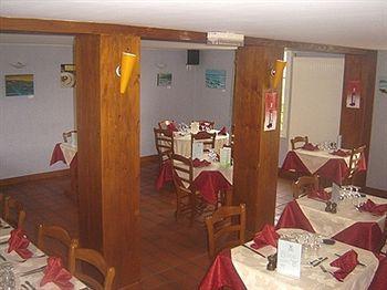 Auberge Les Muriers La Ferté-Hauterive 외부 사진